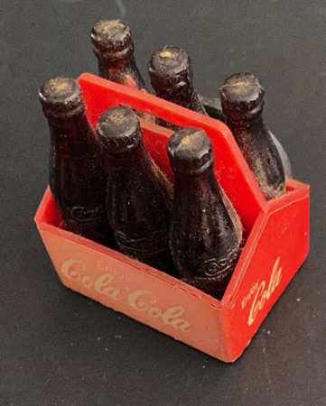 930105-1 € 1,50 coca cola magneet plastic kratje coca cola.jpeg